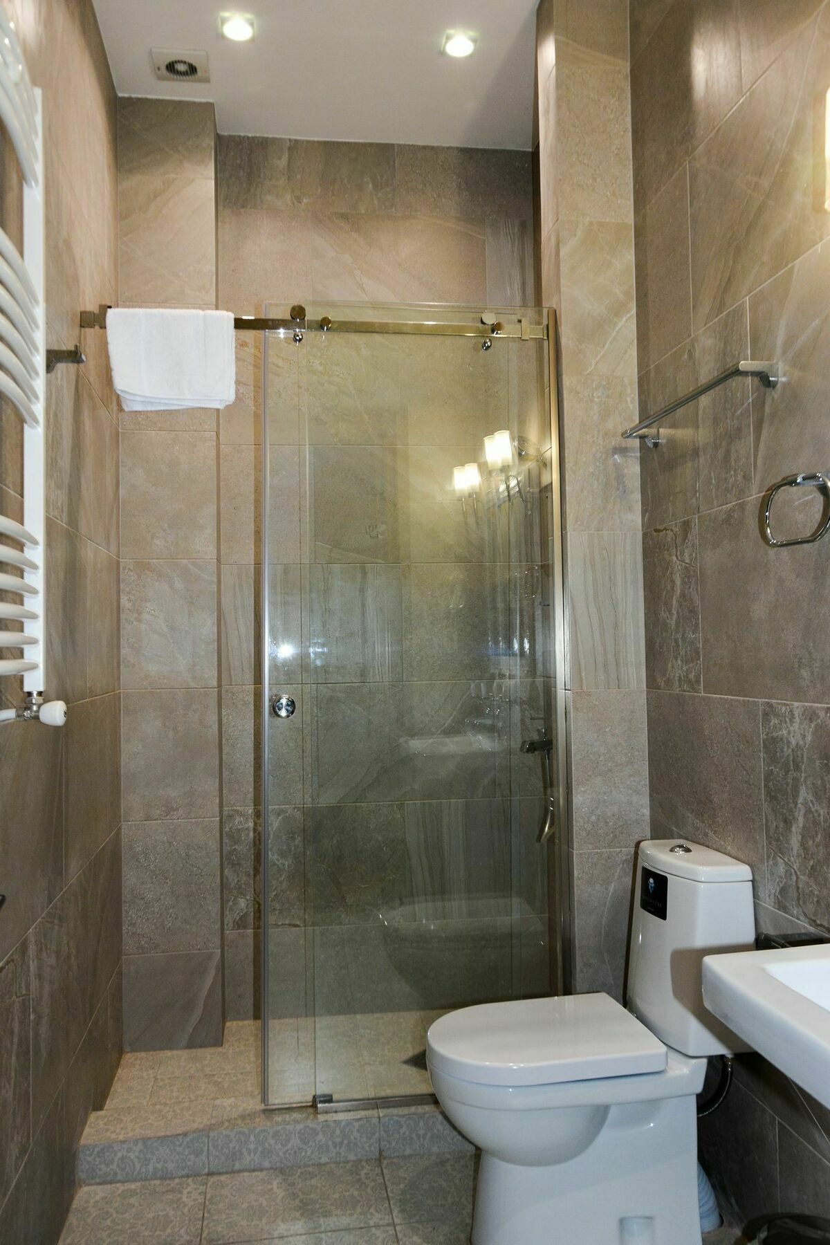 Hotel Eleon Boutique